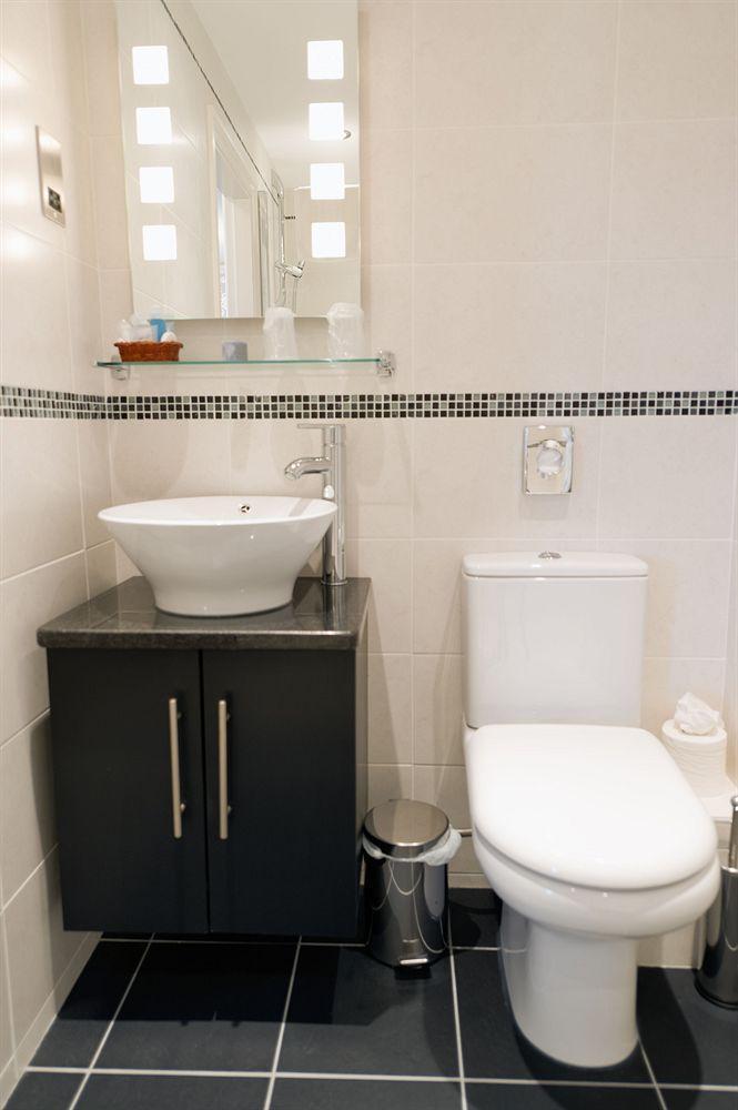 格拉夫顿精品酒店 哈罗盖特 外观 照片 Bathroom